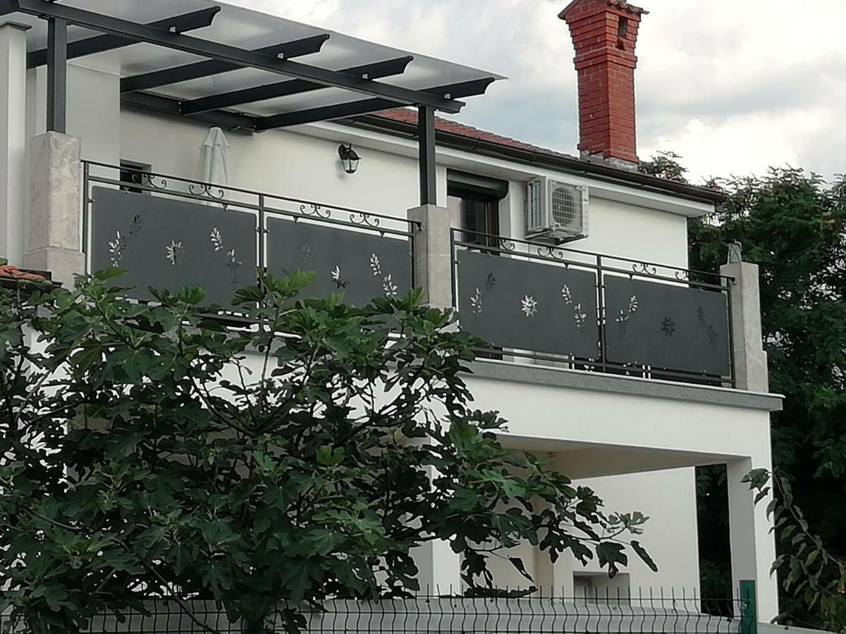 Apartmani Roberta Jurdani Экстерьер фото