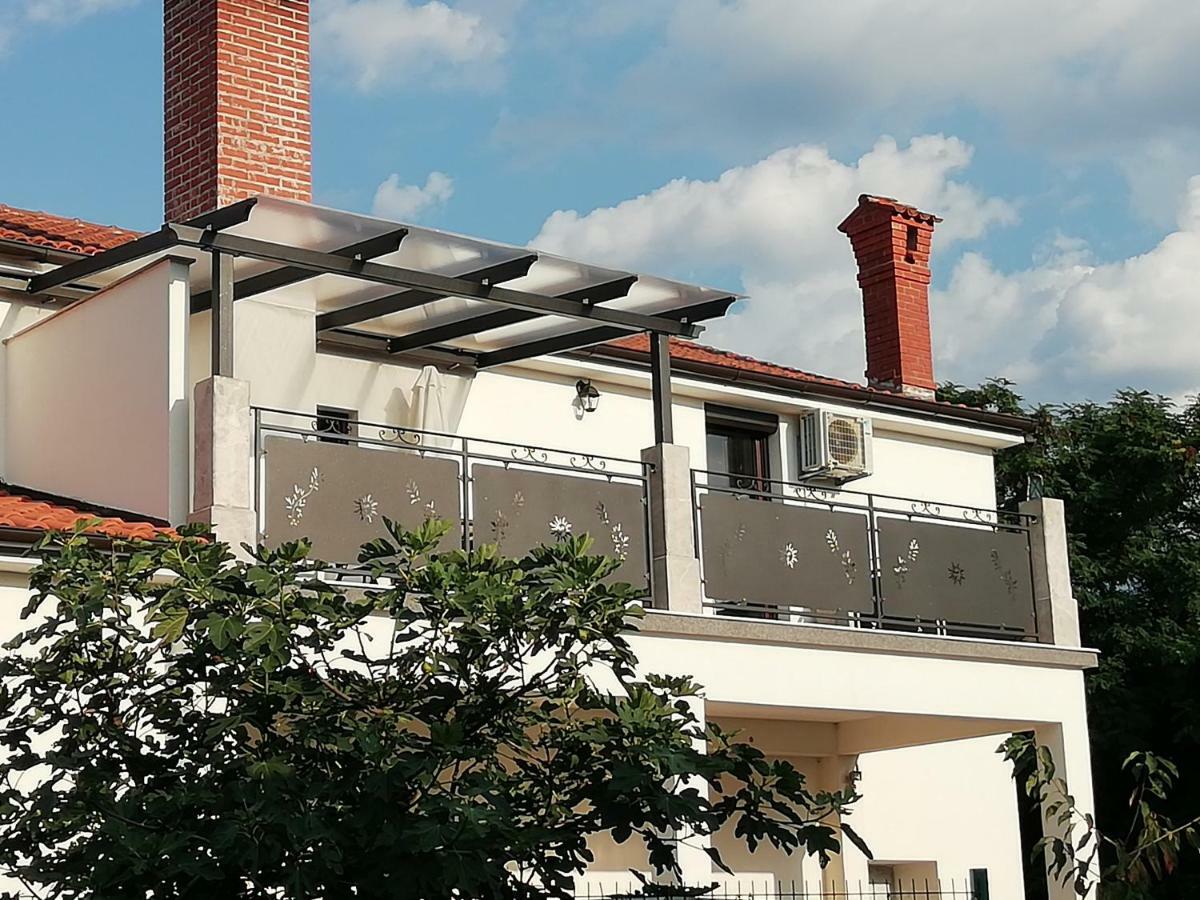 Apartmani Roberta Jurdani Экстерьер фото