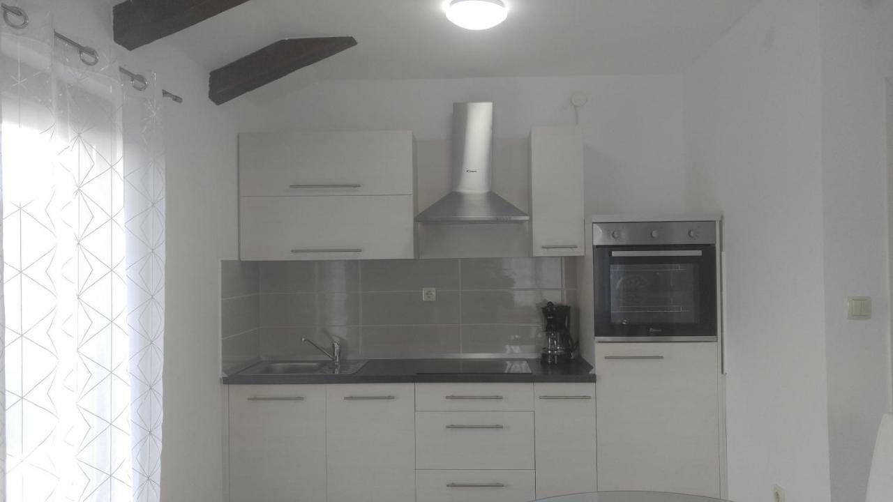 Apartmani Roberta Jurdani Экстерьер фото